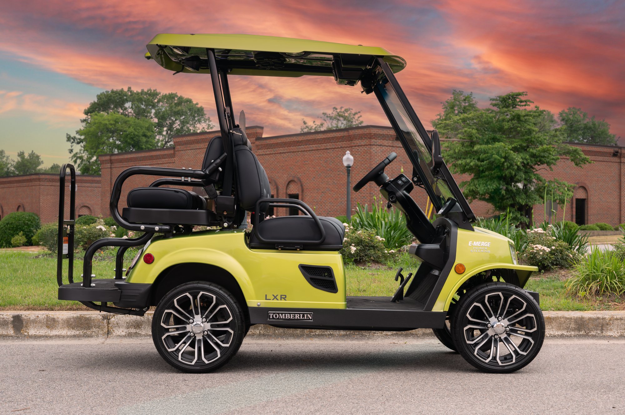 2025 Lime LXR Side Web